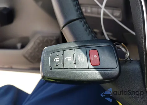 2022 Toyota Rav4 Xle Premium z USA, uszkodzony, nr VIN 2T3C1RFV1NW202494